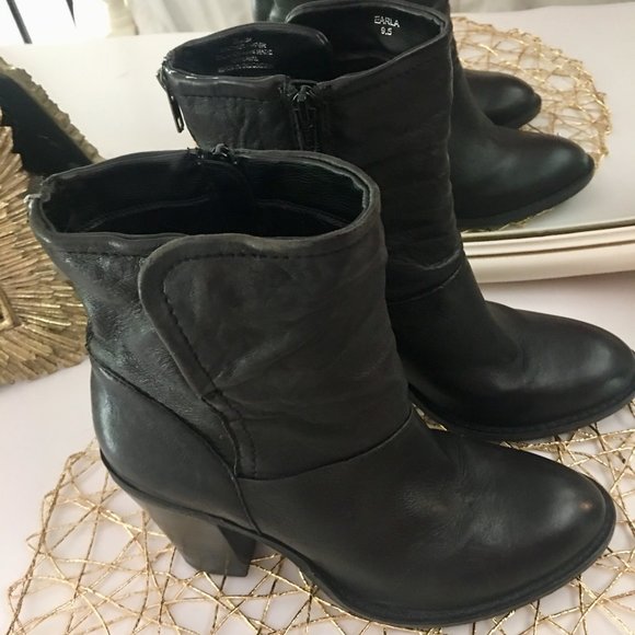 Steve Madden Earla Black Leather Chunky Heel Ankle Boots/Booties - Picture 4 of 8